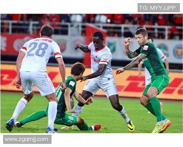 武汉足球明星友谊赛盛况空前球迷热情高涨共庆足球盛宴